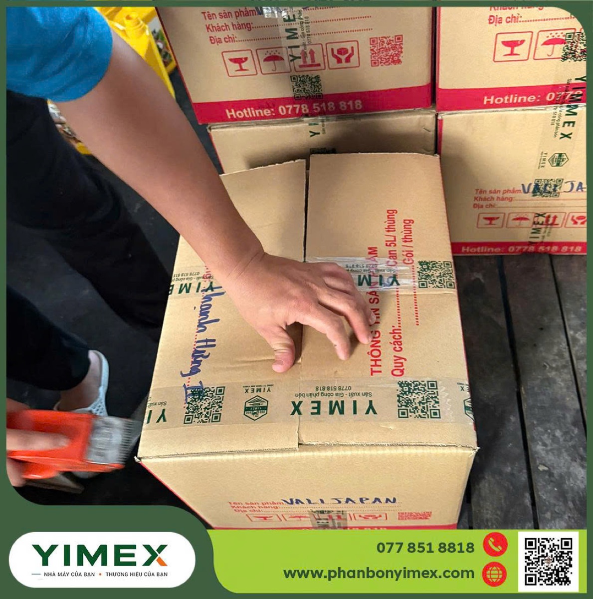 Đóng gói, dán tem thành phẩm tại xưởng gia công Yimex